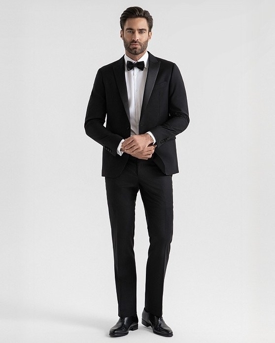 Что надеть жениху на свадьбу: 5 костюмов