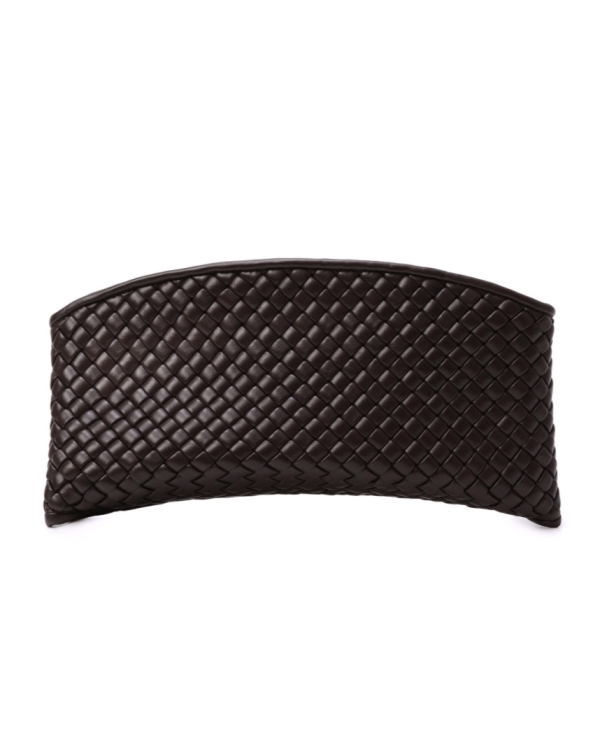 Из черного в бежевый: новая готика —