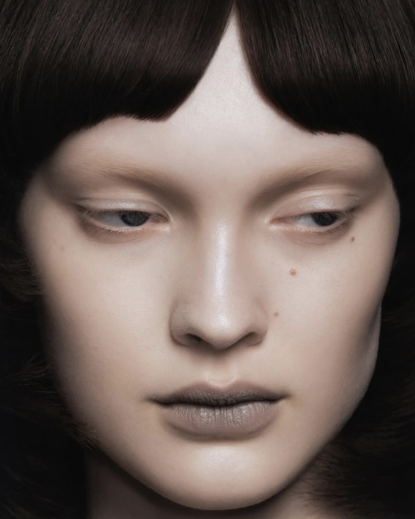 Из черного в бежевый: новая готика —