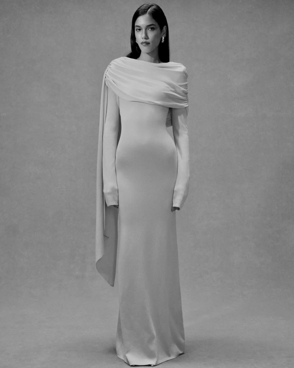 С уважением к традициям. Показываем актуальные платья