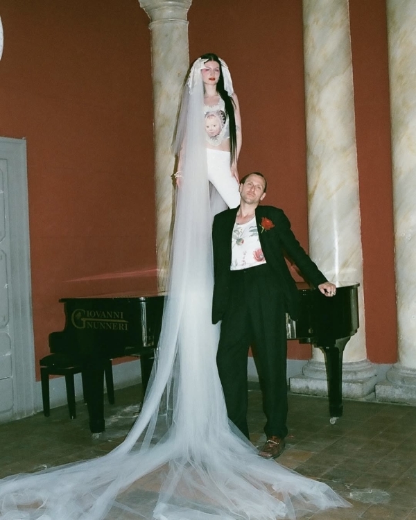 Почему звездные невесты выбирают Vivienne Westwood