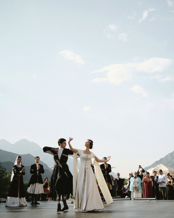 «Иностранцам хотелось показать грузинскую свадьбу, а местных