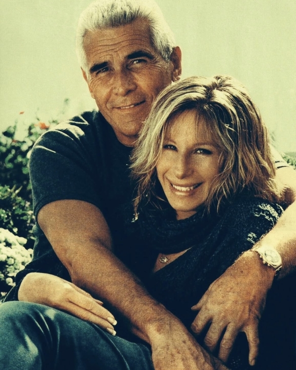 Долой эйджизм: 7 звездных пар, которые сошлись