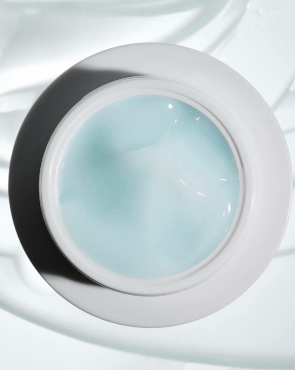 Собираем косметичку в отпуск. Какие средства взять