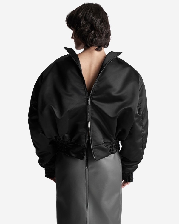 Утепляемся: что надеть невестам поверх свадебного платья