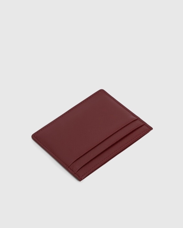 Как Pantone прописал. Собираем гардероб в модных