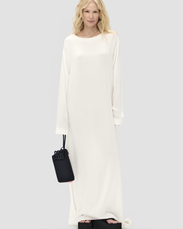 С уважением к традициям. Показываем актуальные платья