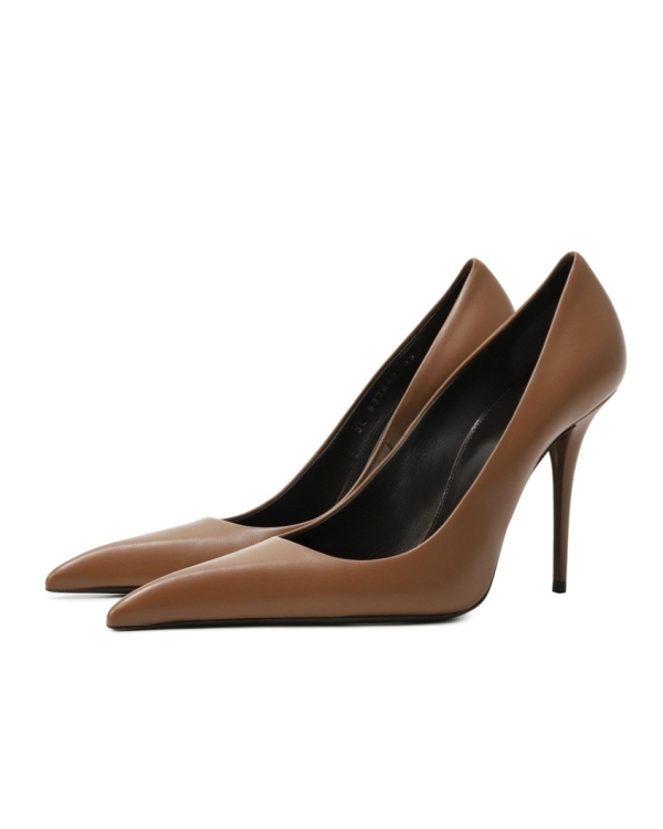 Из черного в бежевый: новая готика —