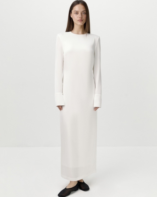 С уважением к традициям. Показываем актуальные платья