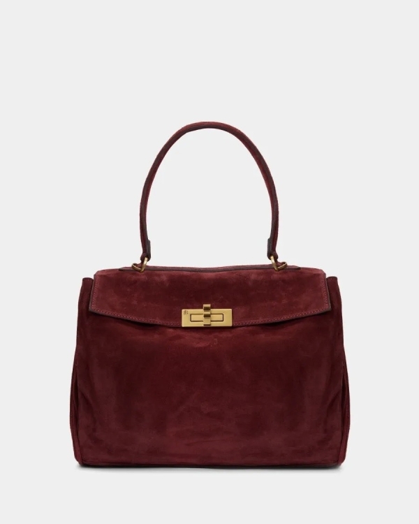 Как Pantone прописал. Собираем гардероб в модных