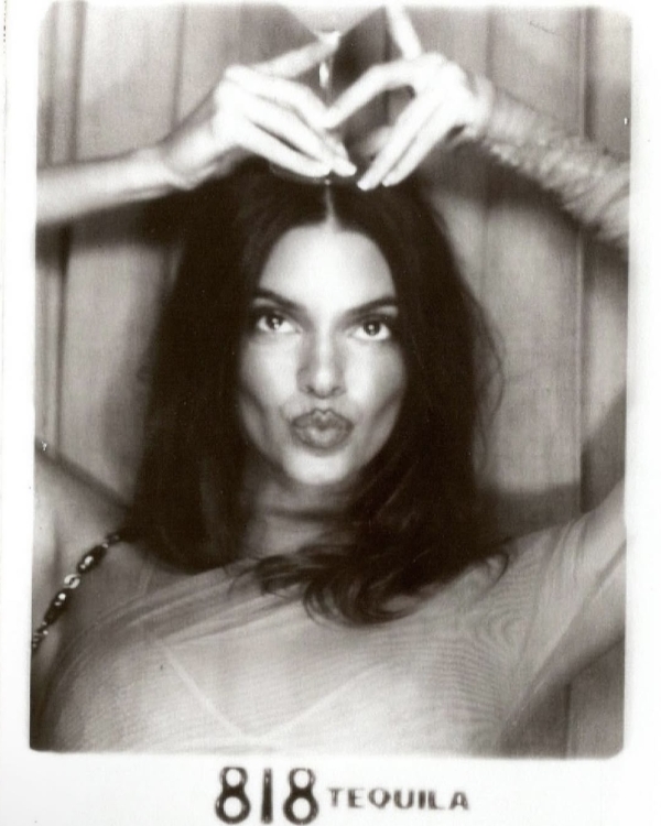 Фотобудки снова в моде. Нашли 11 аутентичных