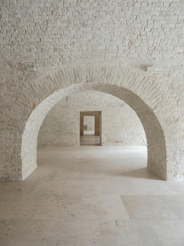 «Банда аутсайдеров» в центре «Зотов», гости из