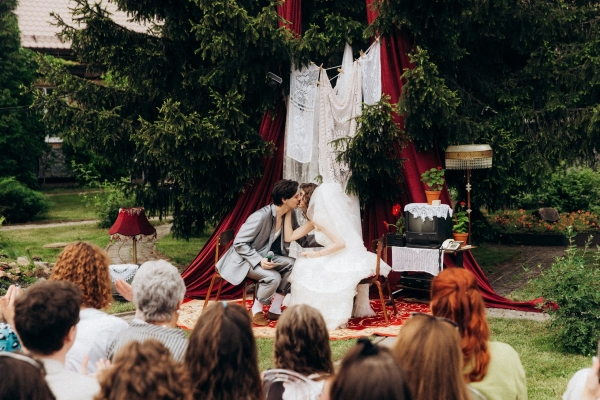 Интервью с невестой о свадьбе в трех