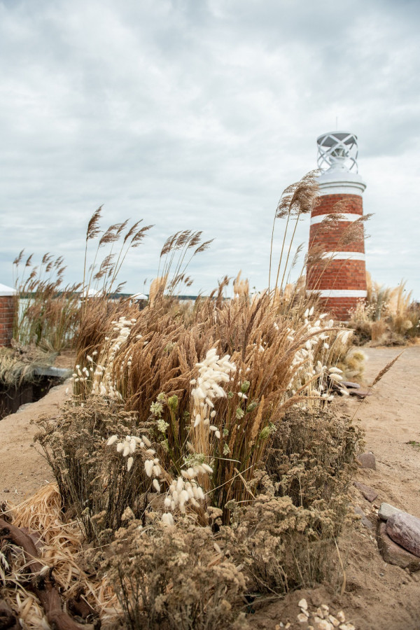 Минималистичное оформление свадьбы: три вдохновляющие идеи