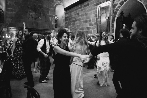 Свадебные фото: красота черно-белых кадров