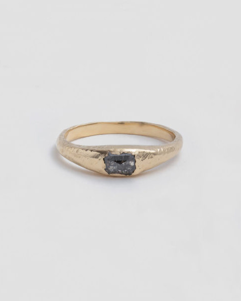 Обручальные кольца из «грубого» золота — выбор