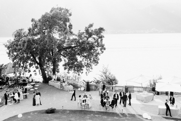 Свадебный ужин на берегу озера Комо