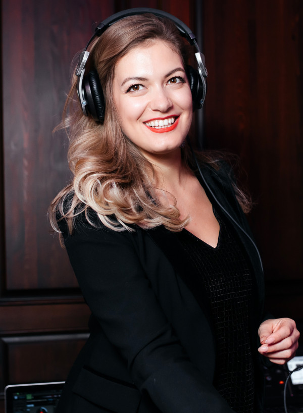 Диджеи Людмила Щербакова