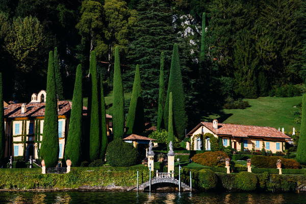 Свадебный ужин на берегу озера Комо