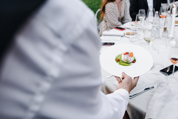 Свадебный ужин на берегу озера Комо