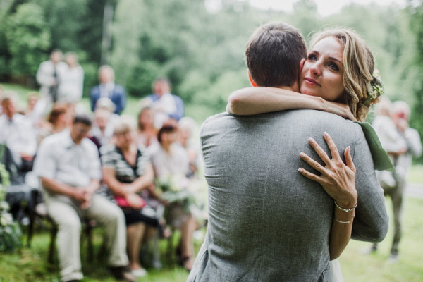 Минималистичное оформление свадьбы: три вдохновляющие идеи