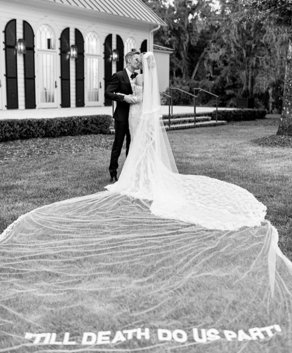 Как надеть фату: 3 модных способа