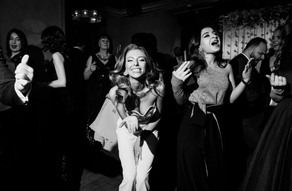 Свадебные фото: красота черно-белых кадров