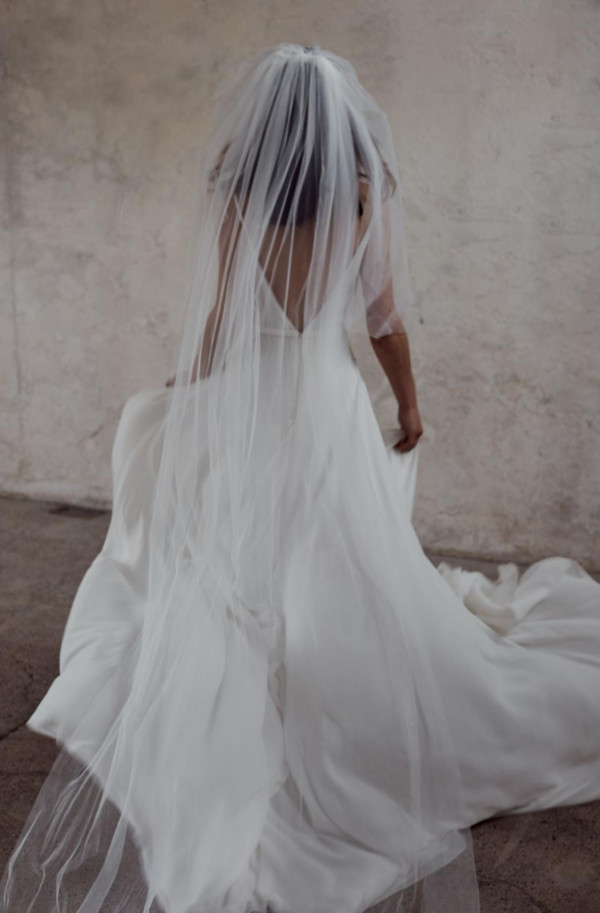 Как надеть фату: 3 модных способа