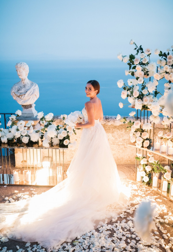 Белоснежная свадьба на побережье Амальфи