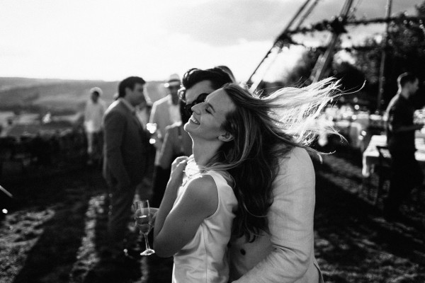 Свадебные фото: красота черно-белых кадров