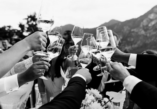 Свадебный ужин на берегу озера Комо