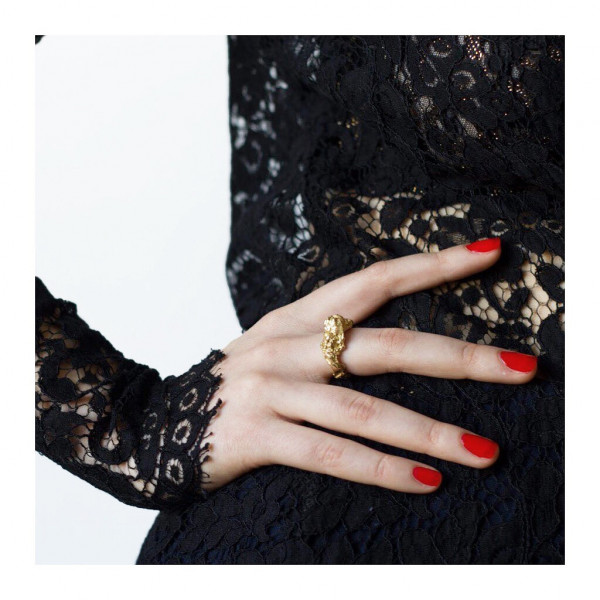 Обручальные кольца из «грубого» золота — выбор