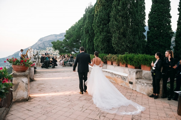 Белоснежная свадьба на побережье Амальфи