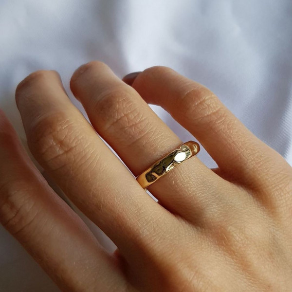 Обручальные кольца из «грубого» золота — выбор