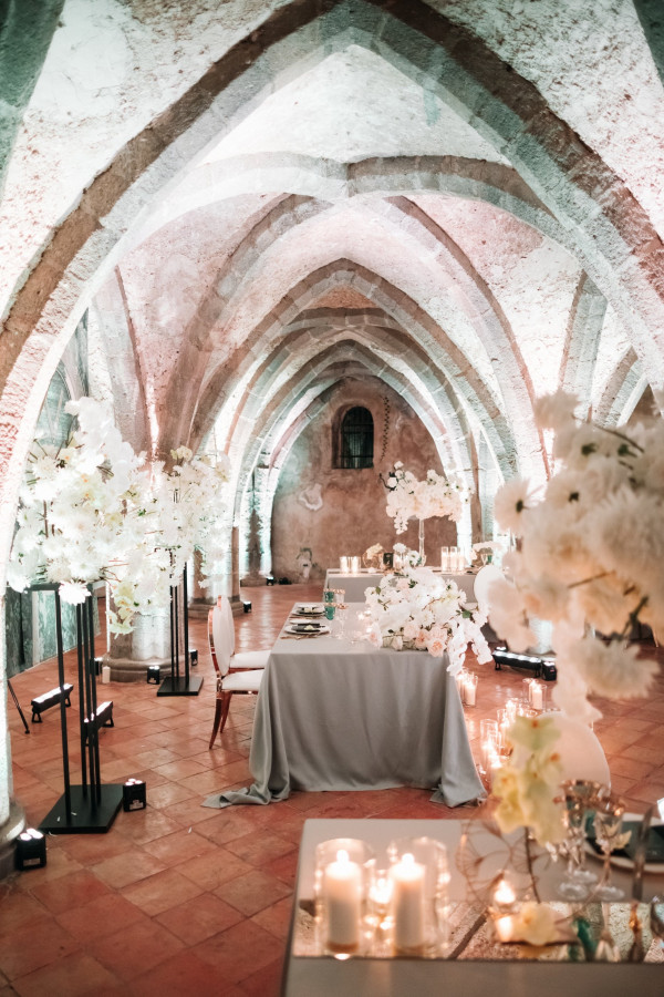 Белоснежная свадьба на побережье Амальфи