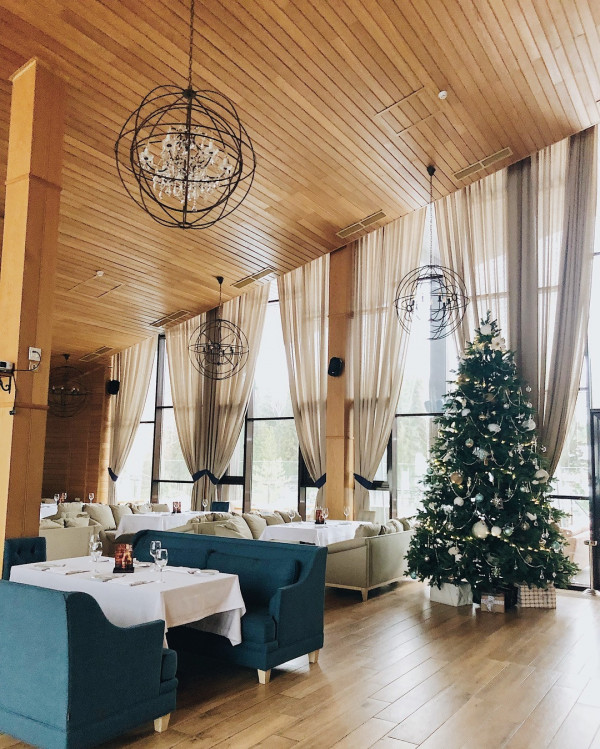 Лучшие загородные отели для новогодних каникул