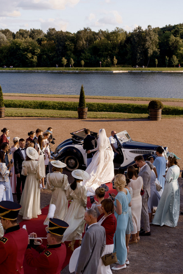 Королевская свадьба в стиле Грейс Келли