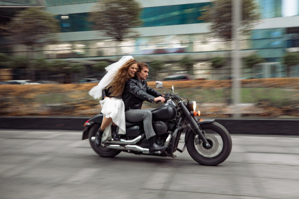 Любовь в мегаполисе. Творческая съемка салона «Белое