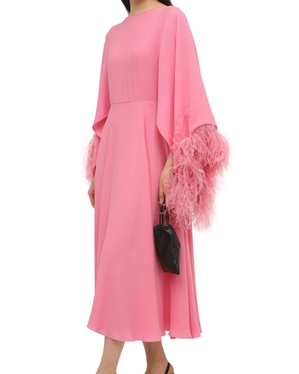 11 зимних нарядов для мамы невесты