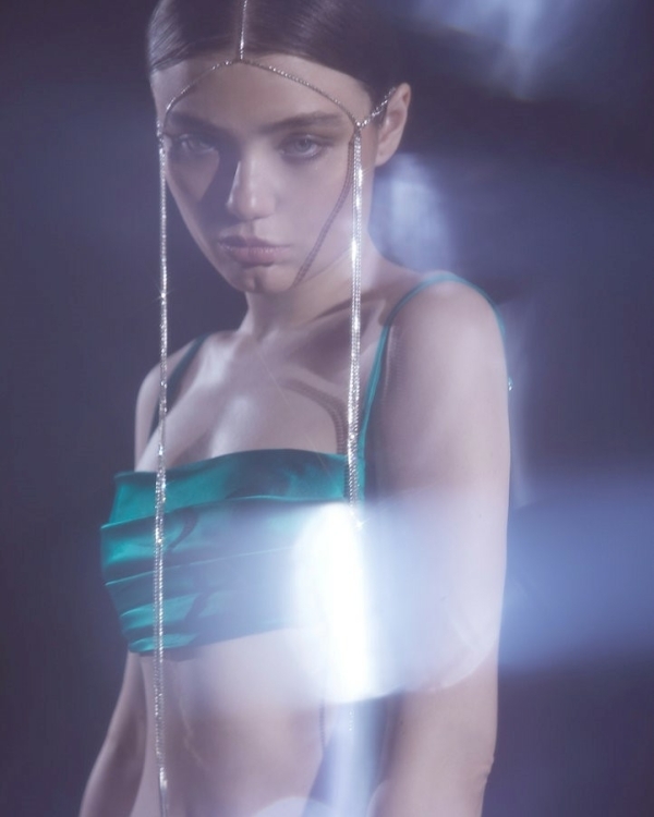 36 блестящих украшений на голову