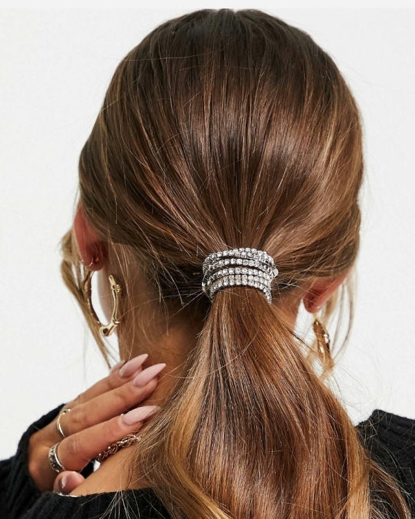 36 блестящих украшений на голову