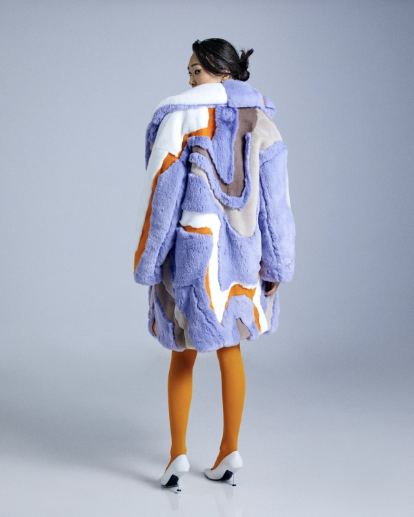 16 цветных шуб из экомеха