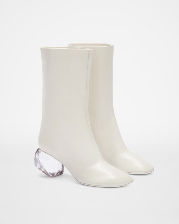 Зимняя свадьба: 11 актуальных ботильонов и сапог