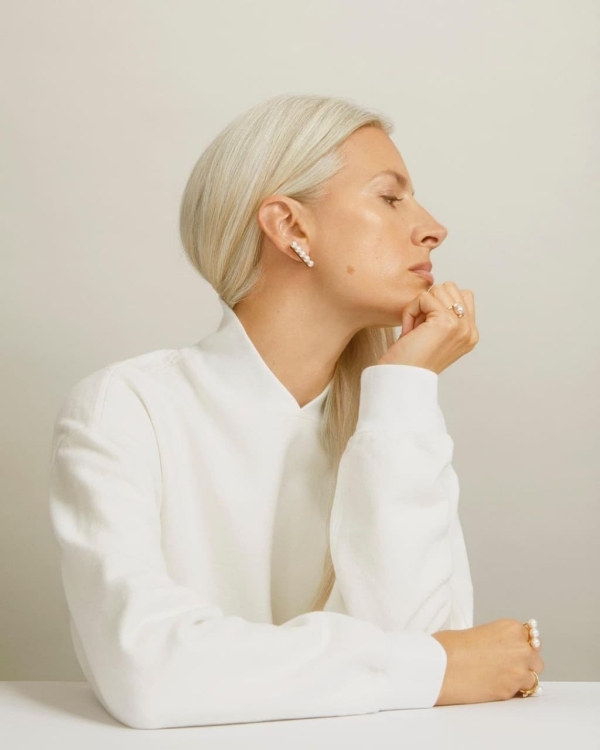 11 зимних нарядов для мамы жениха