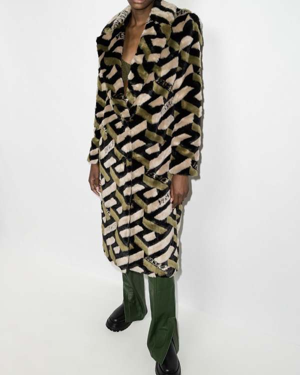 16 цветных шуб из экомеха