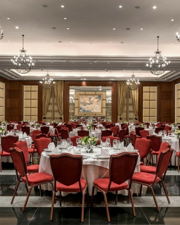 Где встретить Новый год: 17 отелей Санкт-Петербурга