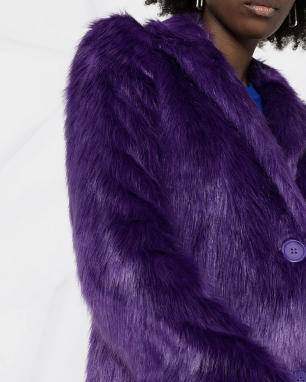 16 цветных шуб из экомеха