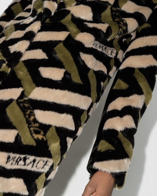 16 цветных шуб из экомеха