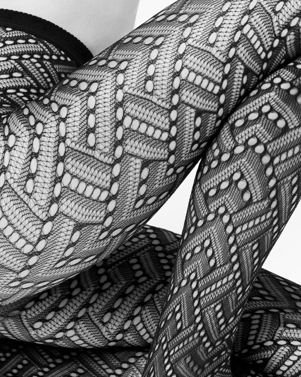 Какие акцентные колготки носить этой зимой