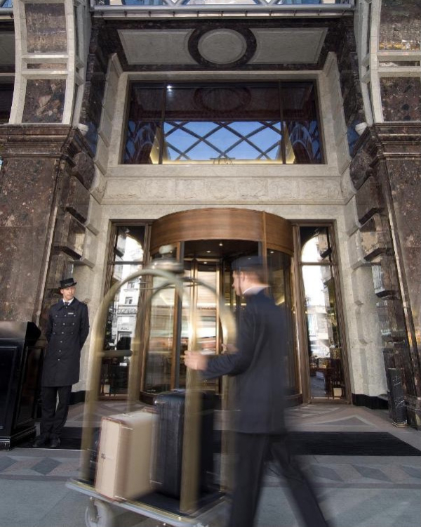 Где встретить Новый год: 18 отелей Москвы